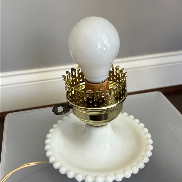 Vintage Hobnail Milk Hurricane Glass Lamp - Picture 6 of 7